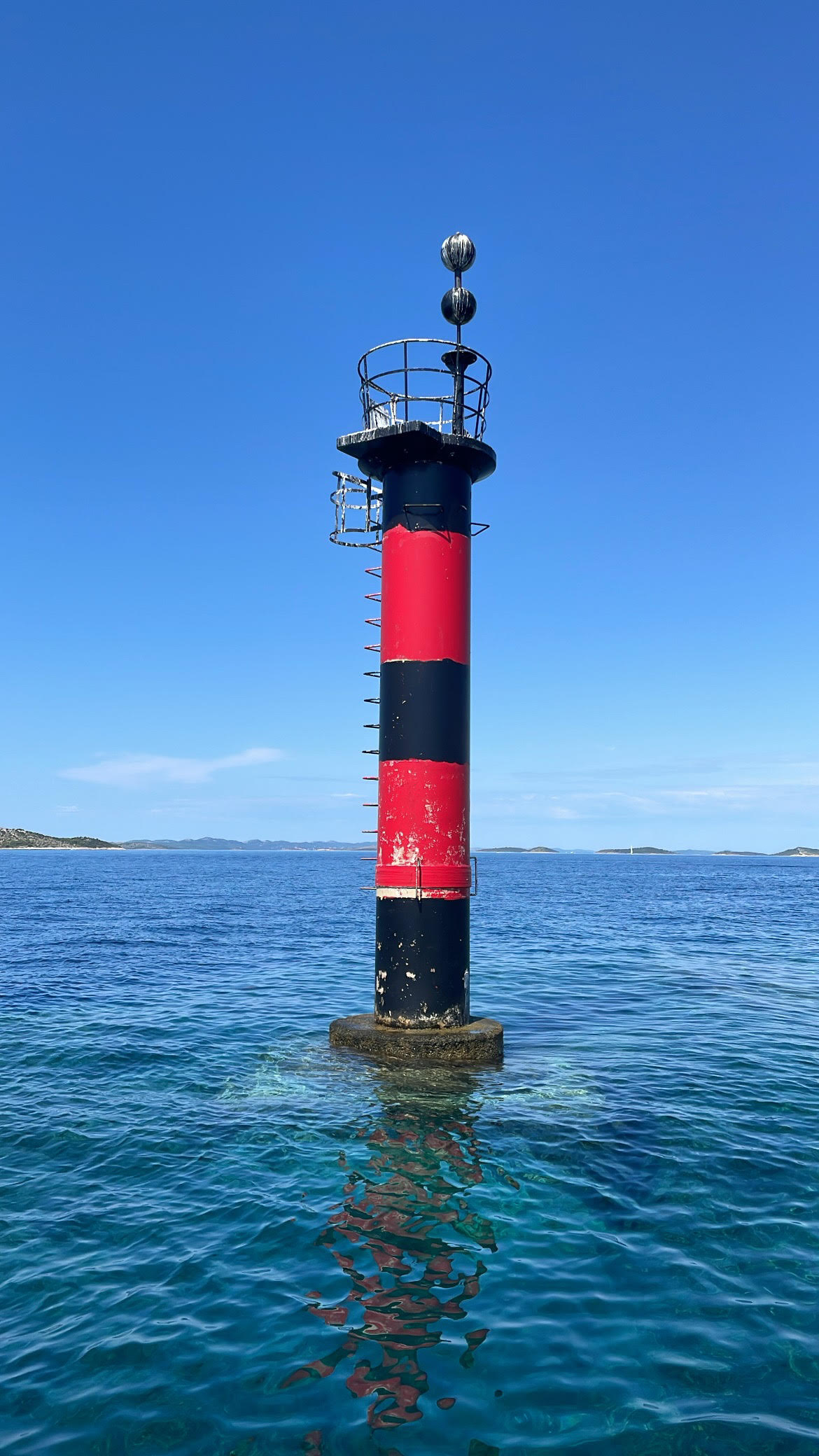 Rock Miši - An Isolated Danger Mark
